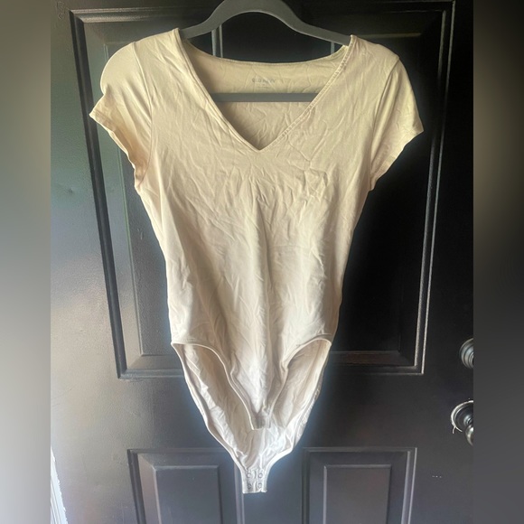Fitted Short-Sleeve V-Neck Bodysuit - Picture 1 of 4